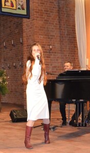 Songwriterin und Sängerin TARME im Konzert mit Pianist Uwe Matschke